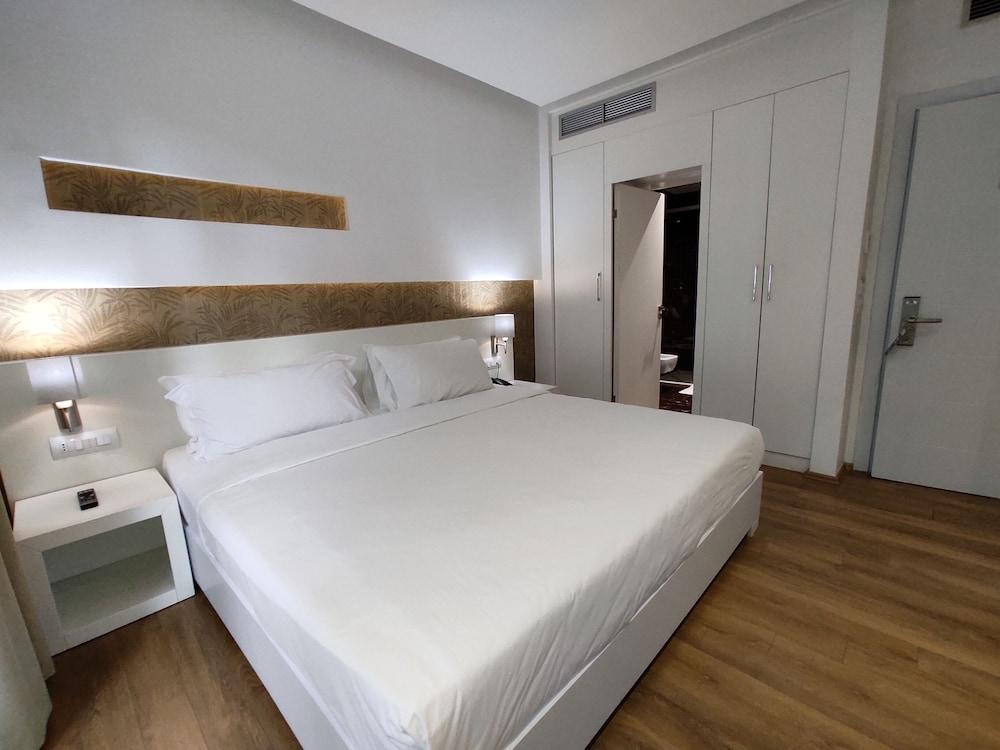 Prestige Durres Hotel